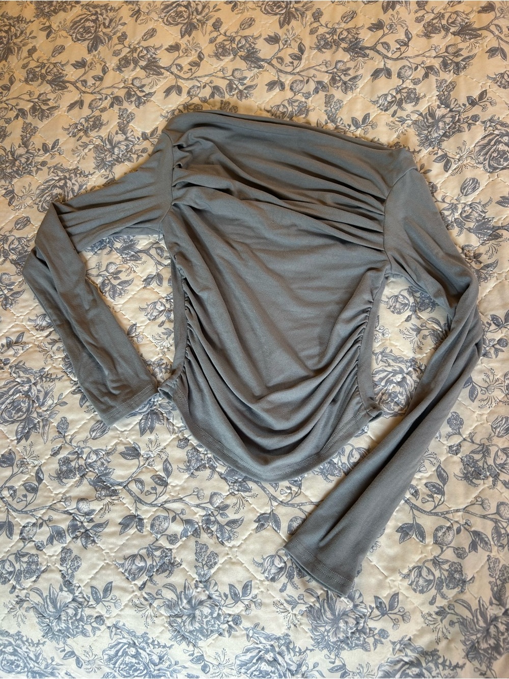 Off-Shoulder Ruched Long-Sleeve Top - Blue - Picture 3 of 4